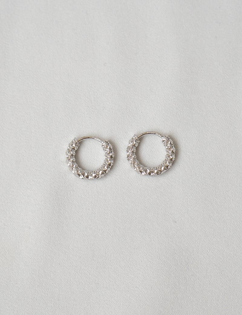 Amelia – Små Sølv Hoop Øreringe