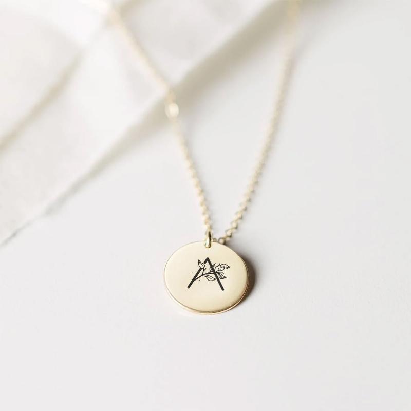 Halskæde med Bogstav og Blomster Vedhæng