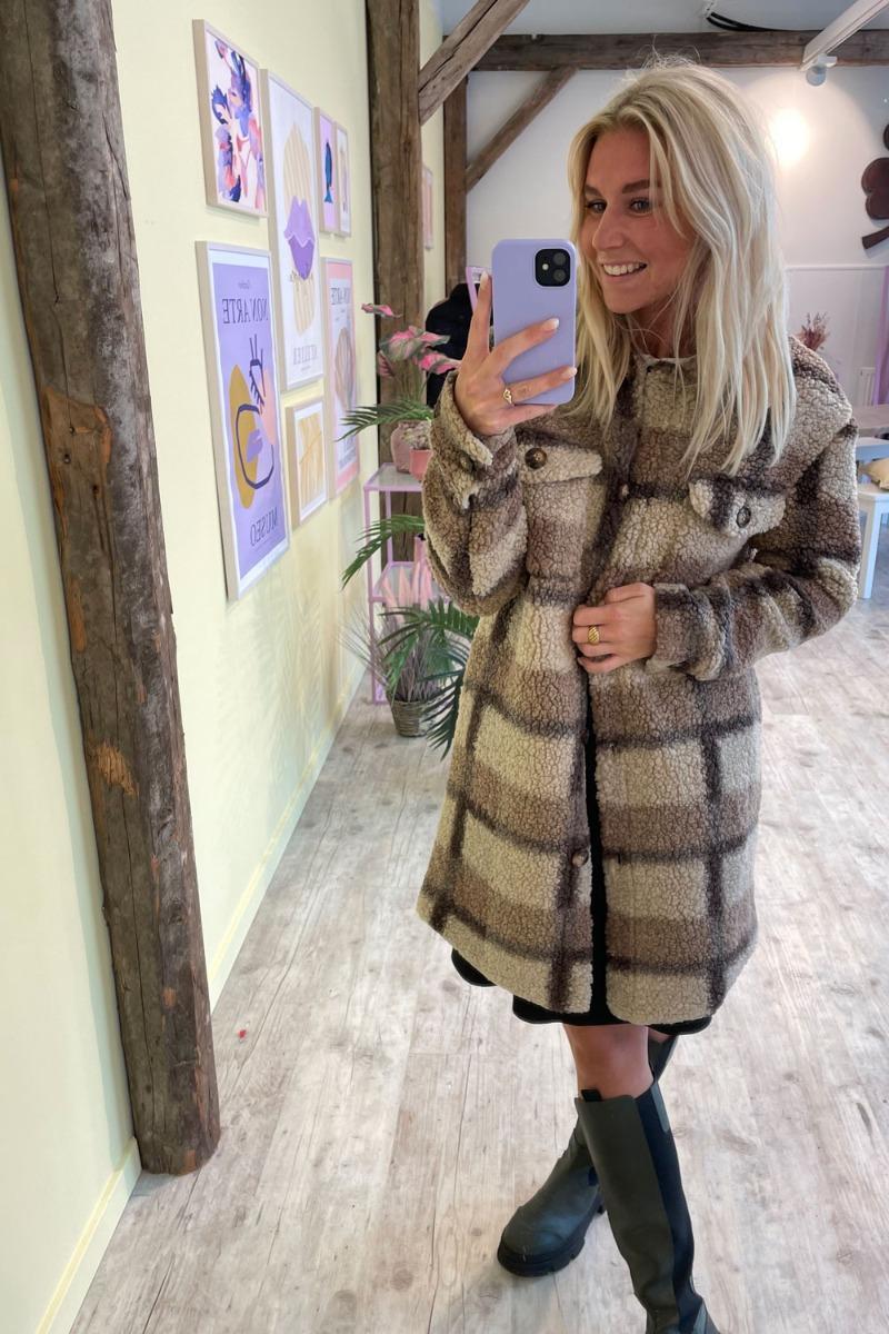 JDY - Elvis Teddy Jakke i Cement - Udsalg på Ternet Jakke