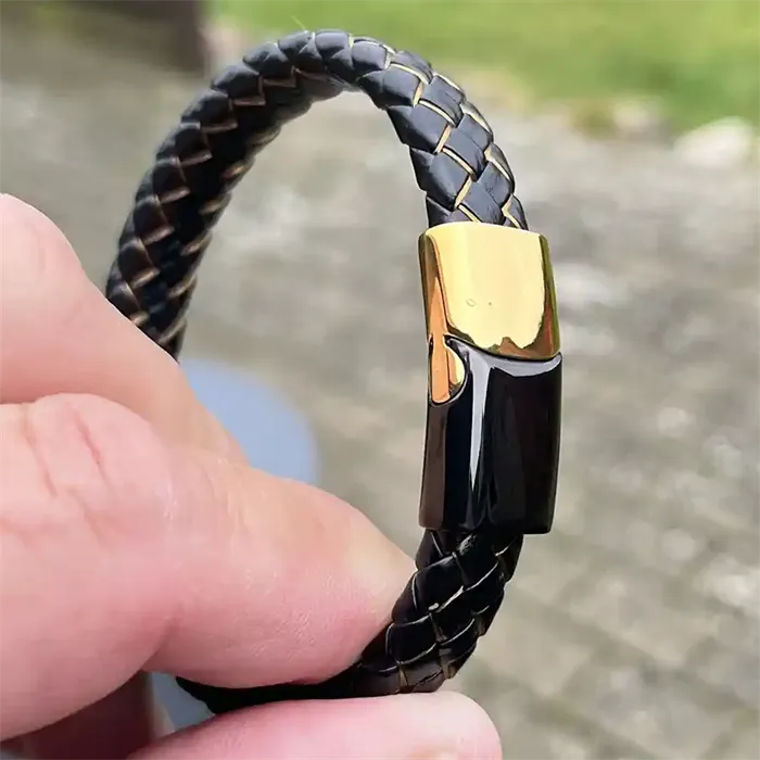Major Armbånd I Imt Læder Med Gylden Snor