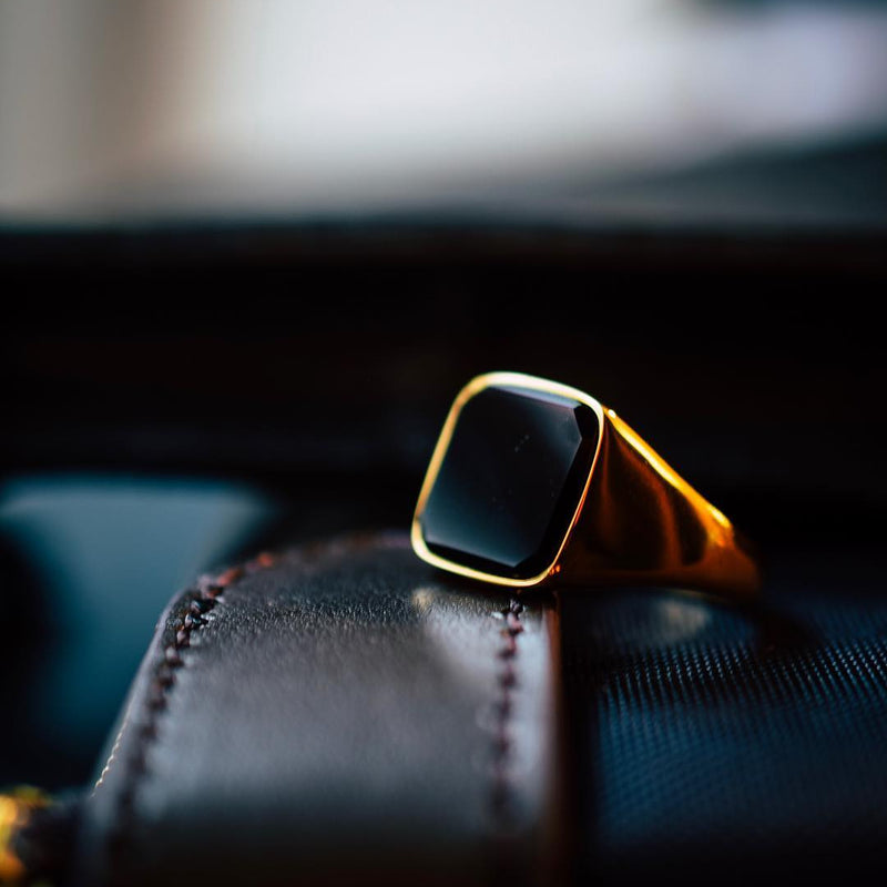 Black Onyx Signature - Guldtonet Ring - Str 6 - Herre - Northern Legacy