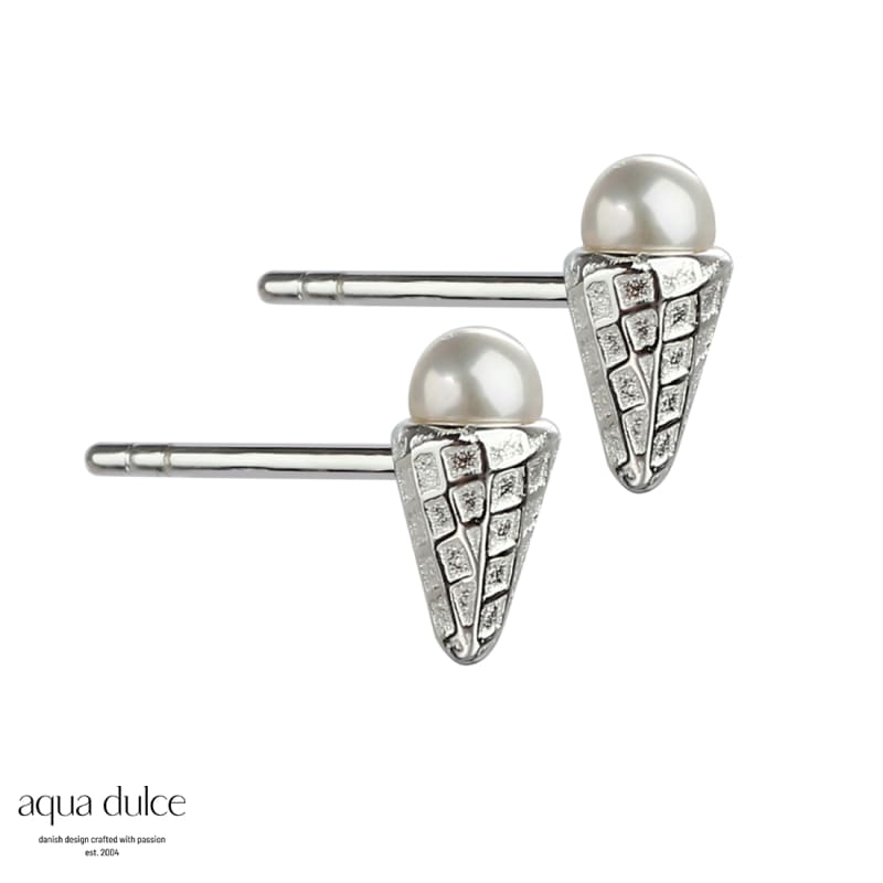 Vanilla ørestikker I Sterling Sølv Med Små Isvafler  Ferskvandsperler