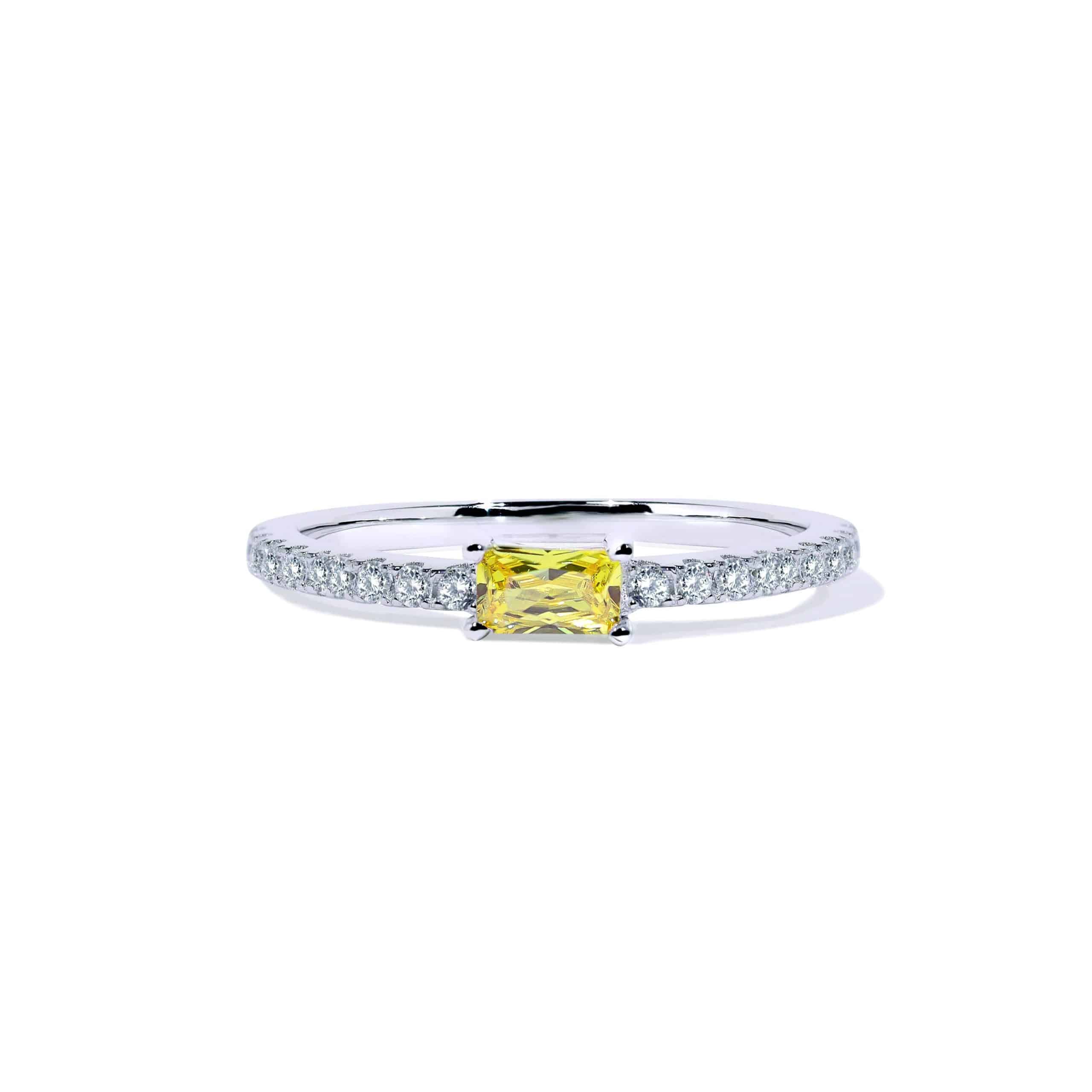 Oxford Gul Ring med Radiant Sten - Unik Cocktailring