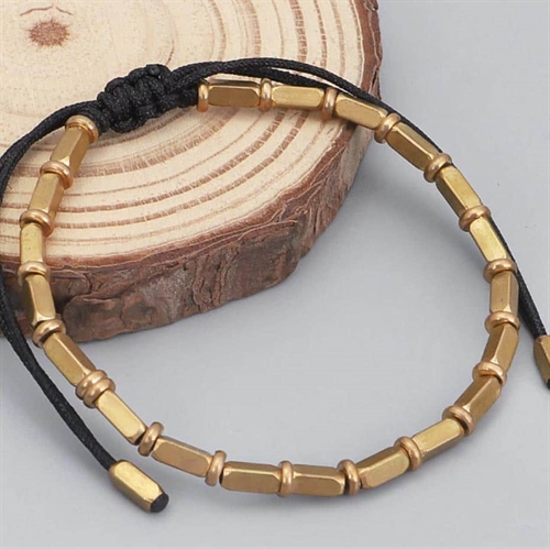 Zana Armbånd i Forgyldt Ædelstål - Elegant Design