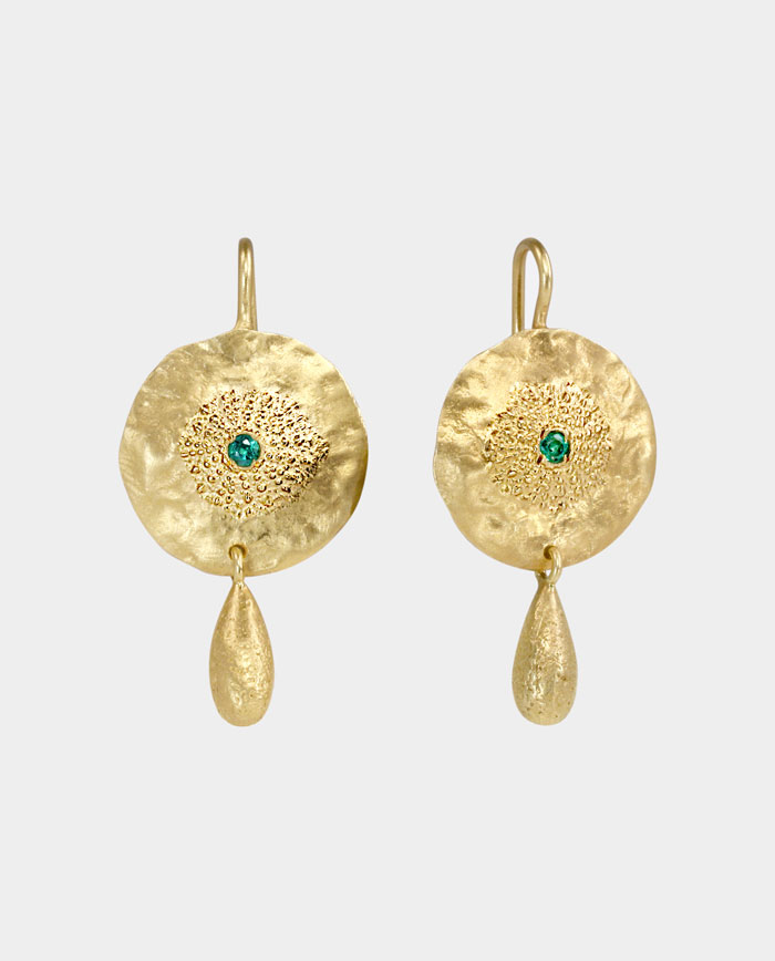 Wadjet – Søpindsvin Øreringe Med Smaragd og Dråbe