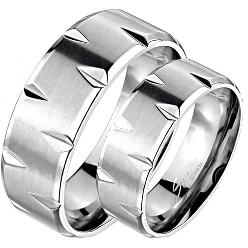 Titaniumring med Kant - Elegant Forlovelsesring