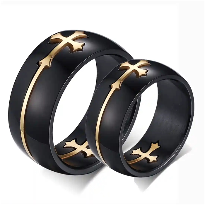Forlovelsesring med kors i sort ædelstål - Elegance!