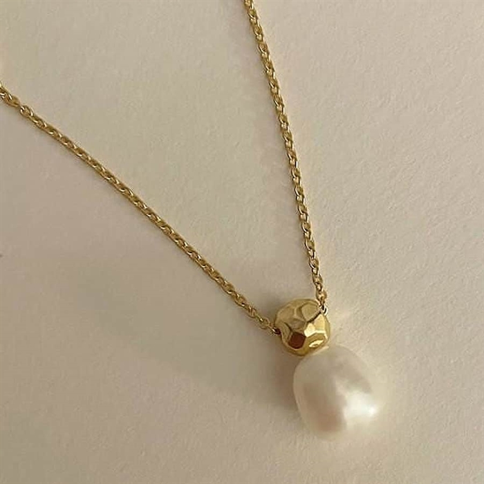 Vintage Halskæde med Perle i Forgyldt Sølv - Unik Stil