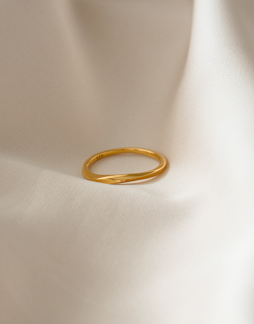 Luna - Elegant Guld Ring fra Jewel Box