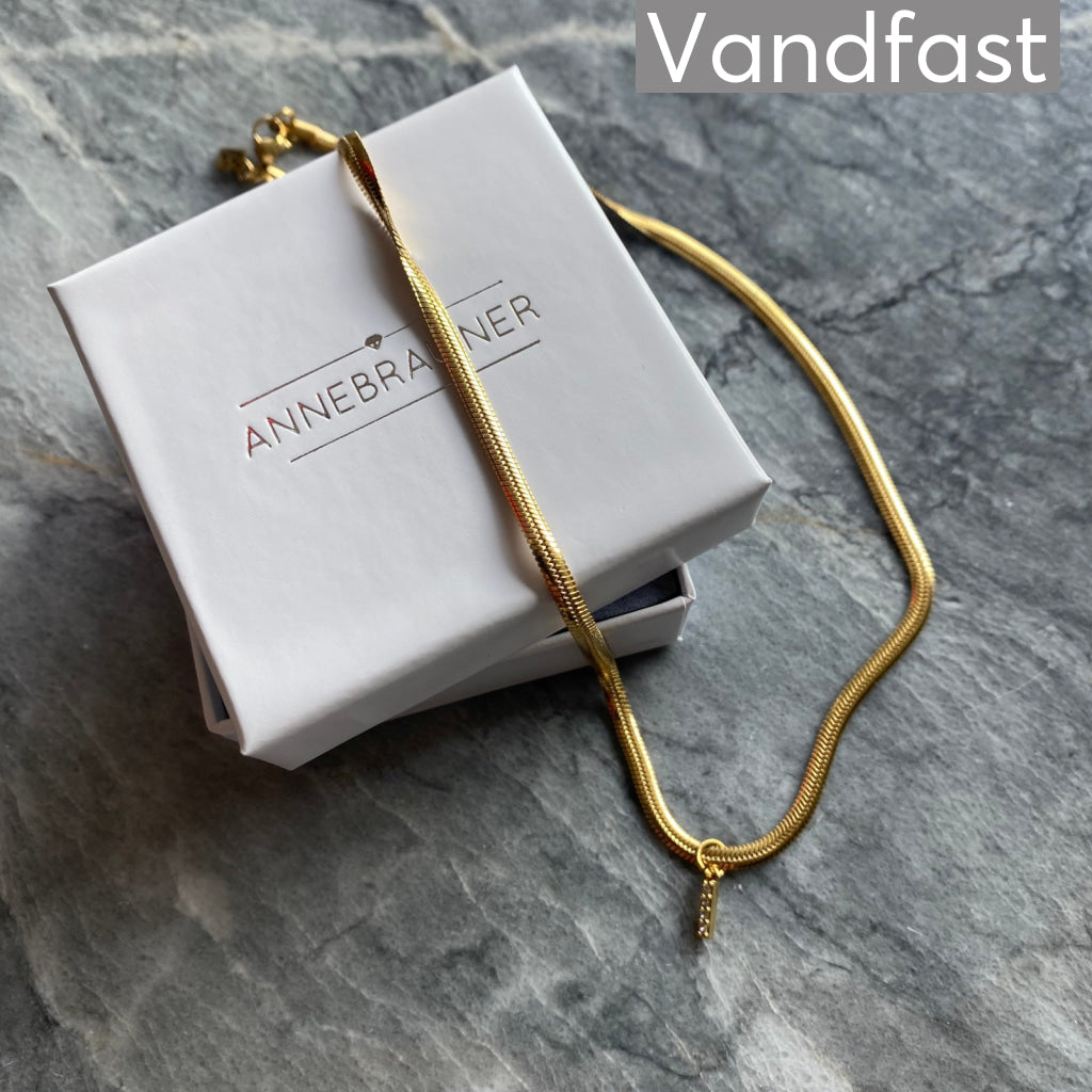Annebrauner Slange Bogstav Halskæde 18k Guldbelagt